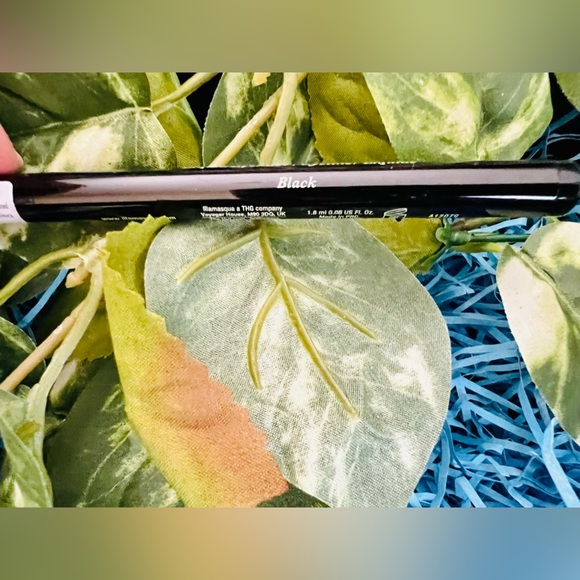 NIB Illamasqua Liquid Eyeliner in Black - Picture 3 of 6